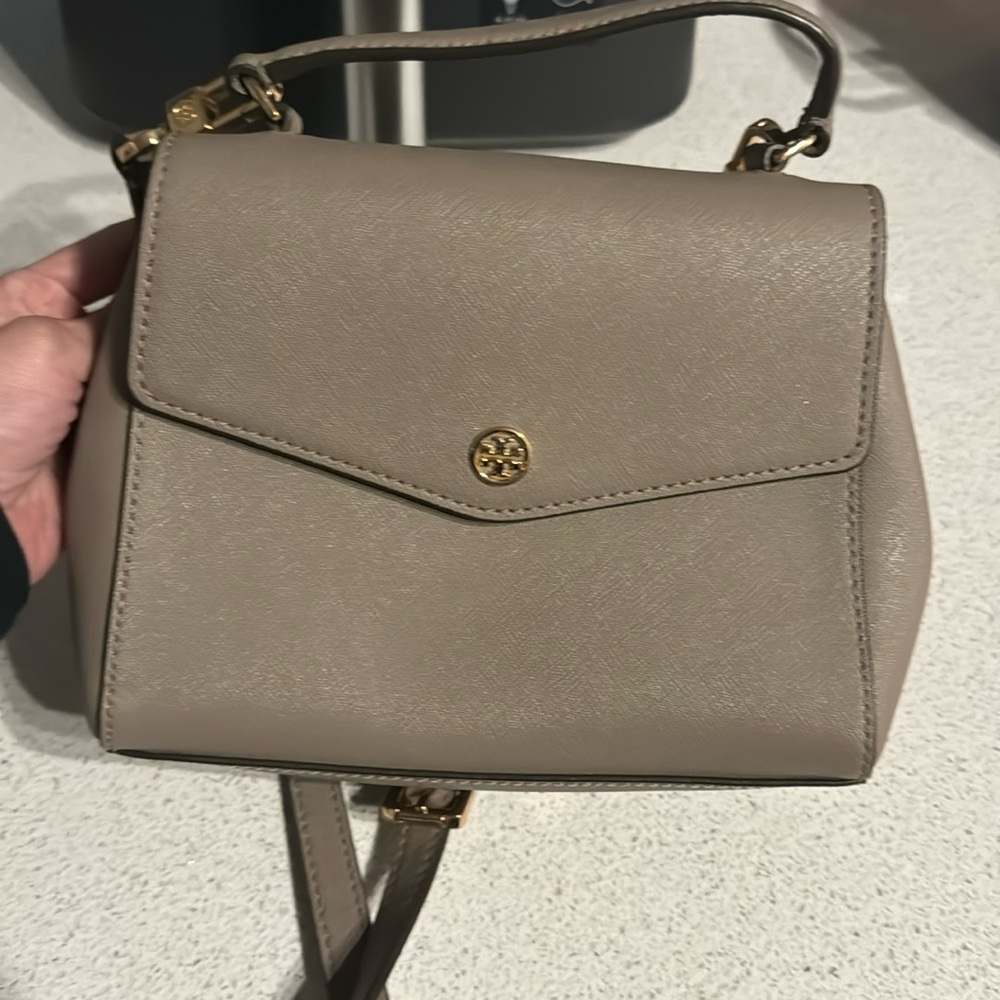 Tory burch bag in good condition